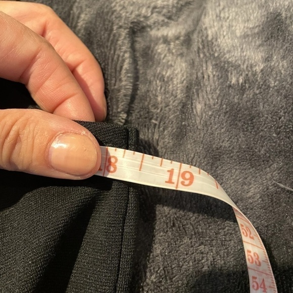 Sleeveless Retro Inspired Dress 🖤 - Picture 10 of 11